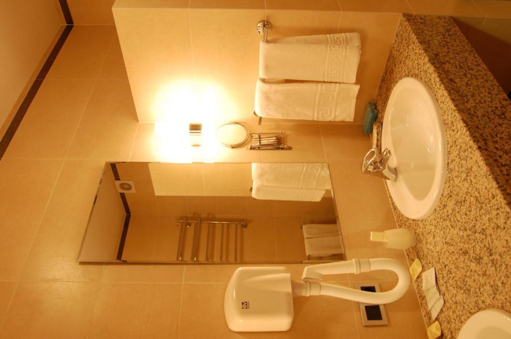 Hotel Westa Minsk Oda fotoğraf