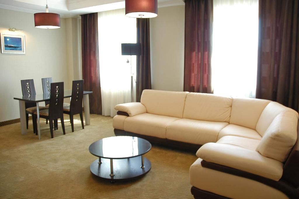 Hotel Westa Minsk Oda fotoğraf